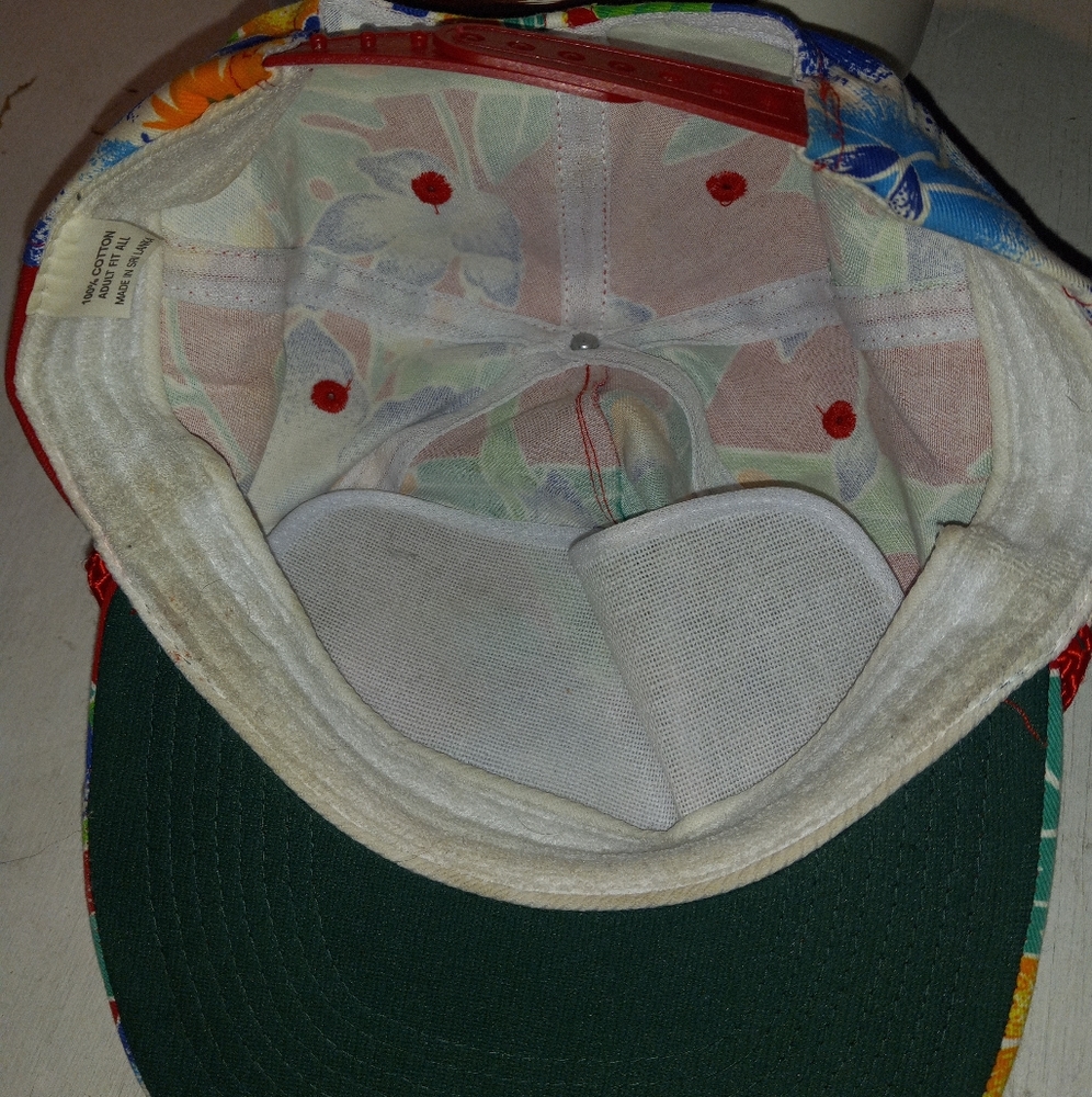 Tropical Snapback - Picture 2 of 5
